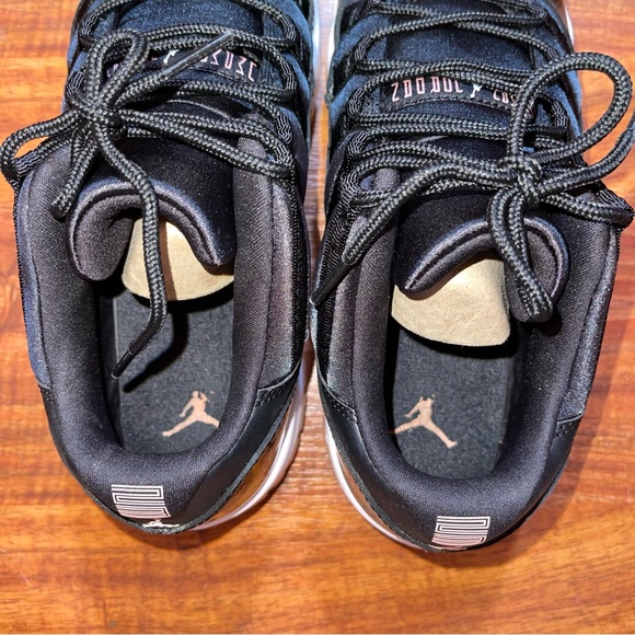 Jordan 11 Retro Low GG ‘Bleached Coral’ - Picture 6 of 8